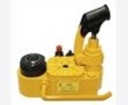 點(diǎn)擊查看詳細(xì)信息<br>標(biāo)題：YQ-88B型高鐵液壓起道器 閱讀次數(shù)：2162